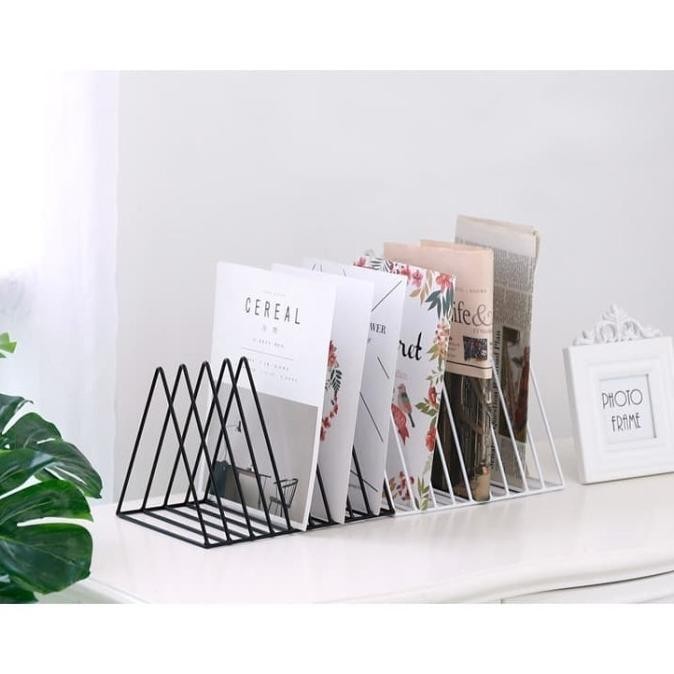 

Sekat / Pembatas Buku Minimalis - Triangle Book Shelf