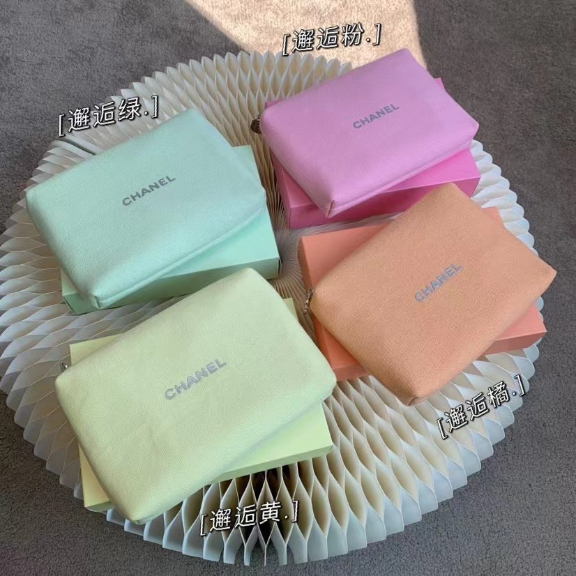 

【Penjualan Terlaris】Chane* Kantong Kosmetik Tas Hadiah VIP Batas Encounter Seri Tas Rias Mini Kanvas Perjalanan Modis Tas Kantong Penyimpanan Ritsleting Indah (dengan Kotak)