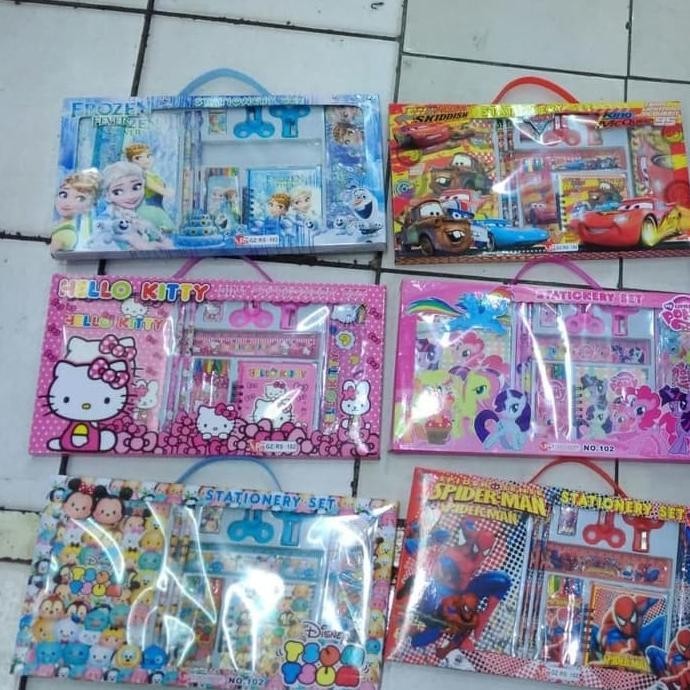 

Evy-510 1 Set Perlengkapan Disney / Alat Tulis Karakter Frozen , Hk ,Minion , Spiderman , Doraemon Princess Promo