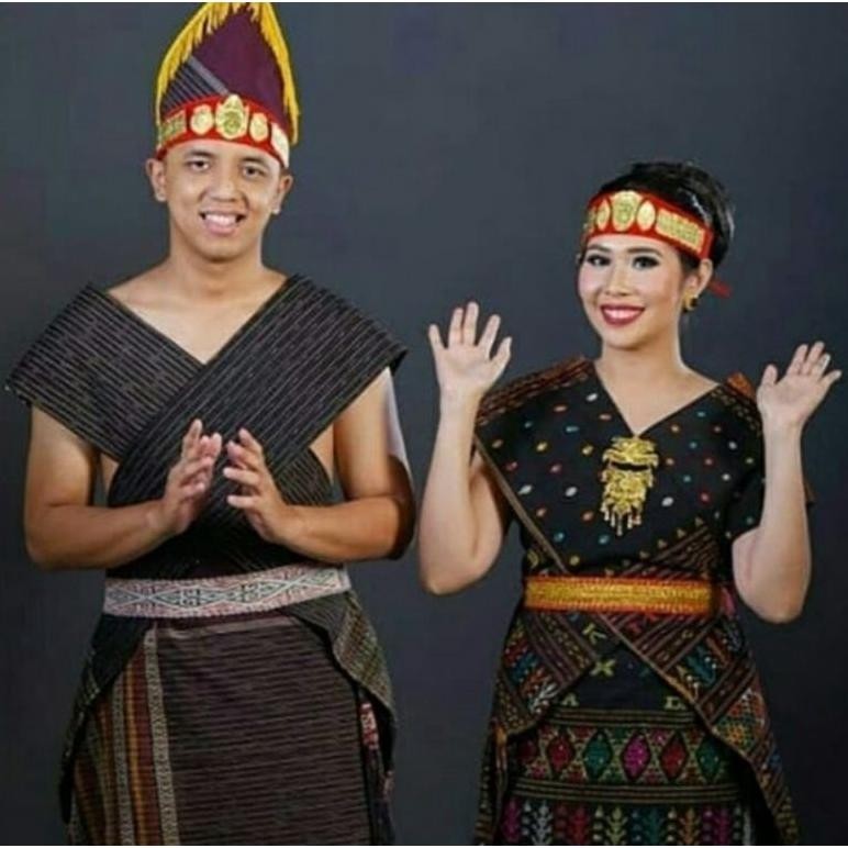 tre-57 Pakaian Adat Batak Dewasa Ragihotang Sadum Merah Hitam Maroon Dari Kain Ulos Batak Berkualita