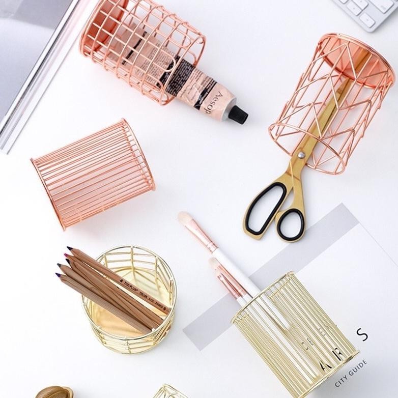 

Um57 PetiteMaison Metal Storage Brush or Pen Holder / tempat kuas / pulpen / pensil Murah