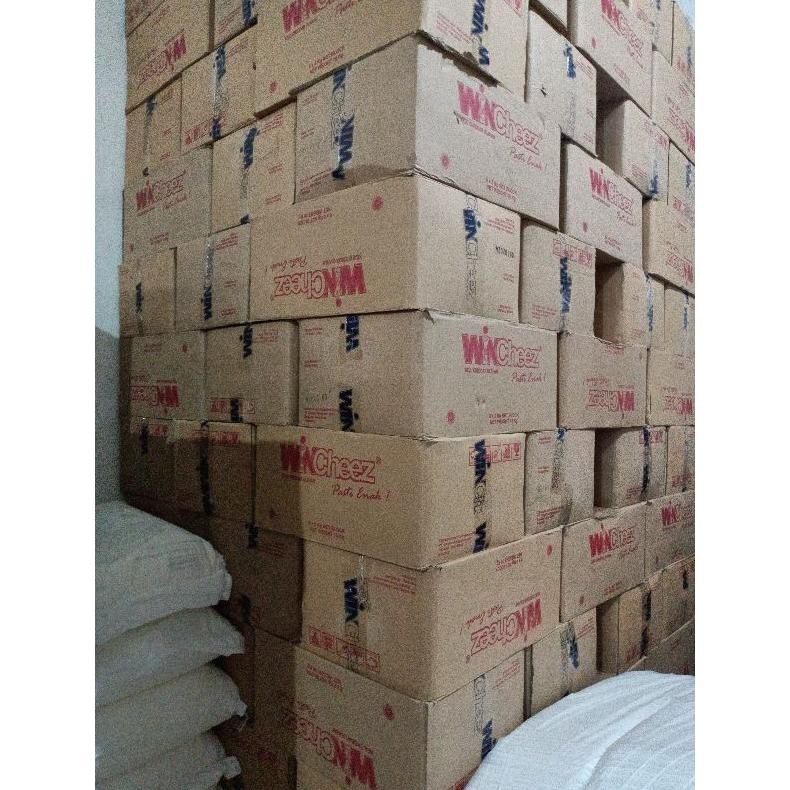 

(DISKON) KEJU WIN CHEEZ ( 1 KARTON ) KEMASN 2 KG X 8 BLOK WIN CHIS