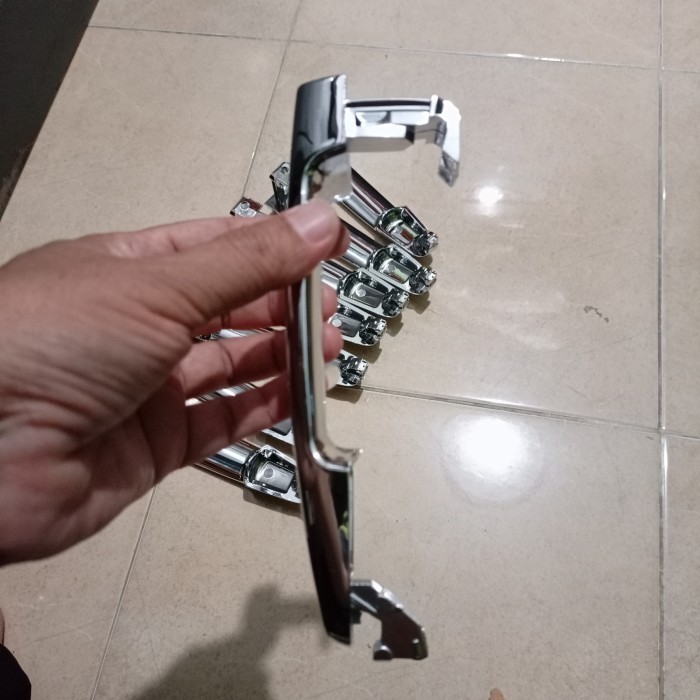 Handle pintu Geely MK2