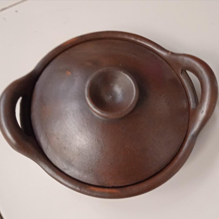 Wajan Tanah Liat Bertutup 26CmKuali SedangKuali GerabahKuali Serabi