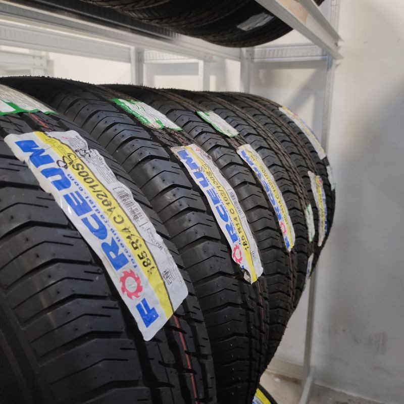 BAN MOBIL FORCEUM CAR TIRE