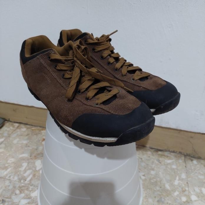 SEPATU OUTDOOR PRIA EIGER