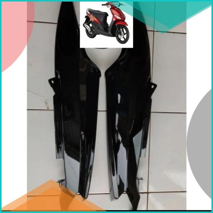 COVER BODY BELAKANG KIRI KANAN HITAM MIO SPORTY KARBURATOR 2004 - 2011