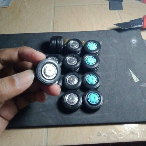 Fhare Ban Karet 1 Set Untuk Diecast Dan Miniatur Bus Miniatur Truk Oleng
