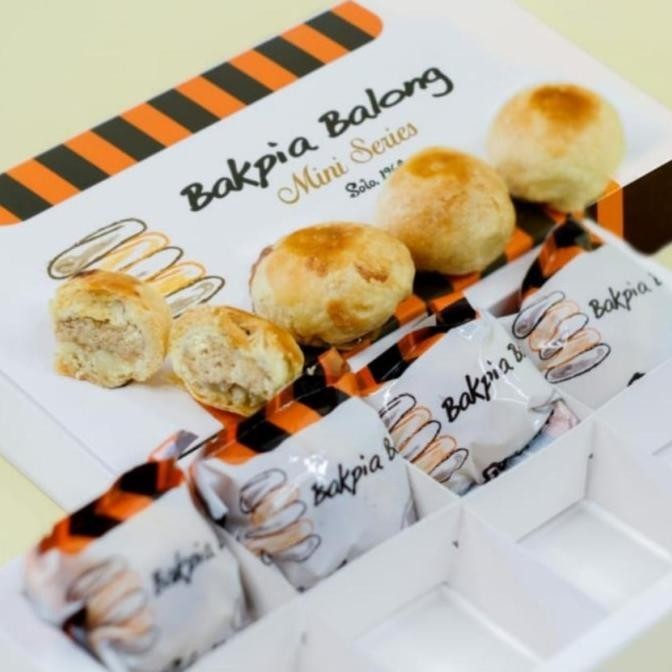 

Bakpia Balong Solo Mini Series Oleh Oleh Jajanan Khas Solo Premium NS