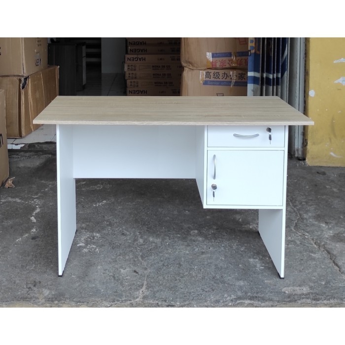 Meja kantor Sigma mt 122