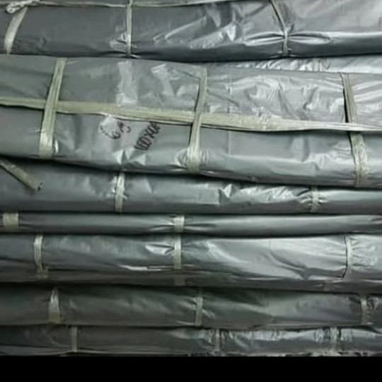 

BRG BARU Plastik cor hitam/plastik PE hitam rollan 1meter sarung,tebal 0,06