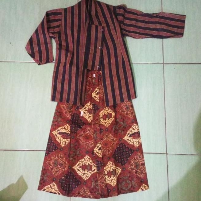 rt-342 setelan kebaya lurik rok wiru/kbaya Surjan pakaian adat Jawa kostum karnaval/kutubaru lurik b