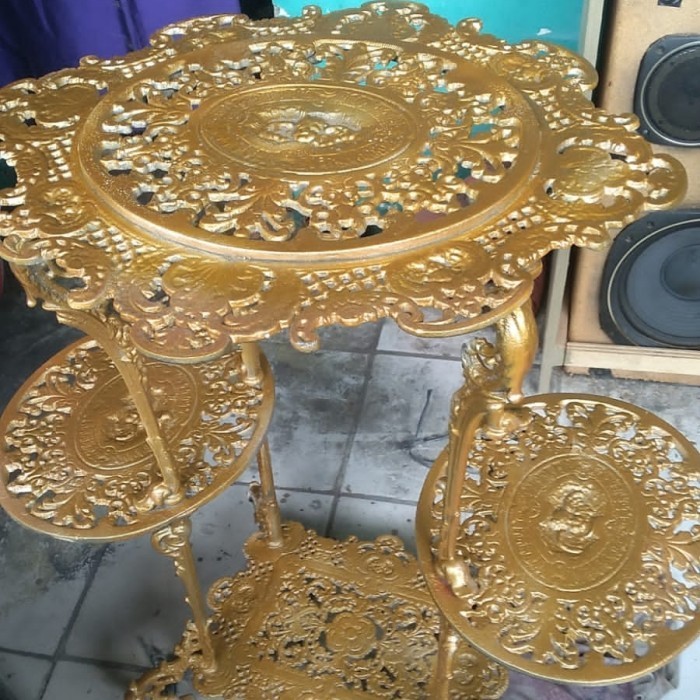 Meja Antik Italy Sepasang