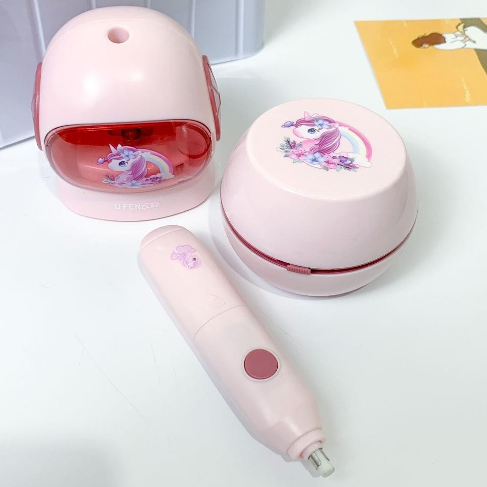 

Hot Sale Paket 6 in 1 Electric Box Stationery Set / Set Alat Tulis ATK Elektrik Rautan Penghapus Vacuum Dust Cleaner Pensil Free Kabel Charger Unicorn Rainbow Space Astronot Astronauts Bingkisan Kado Hadiah Anak Sekolah Hampers Grosir Ready COD Hemat