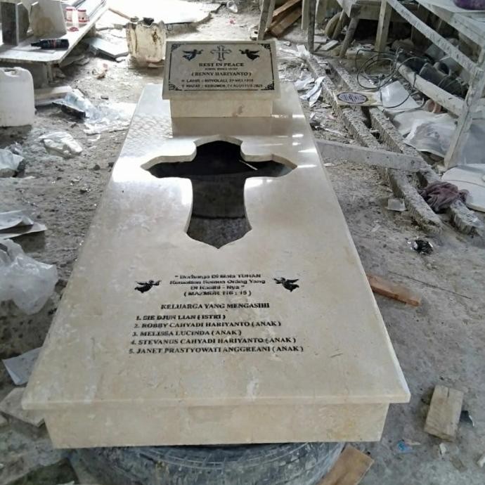 

Makam Kristen Marmer