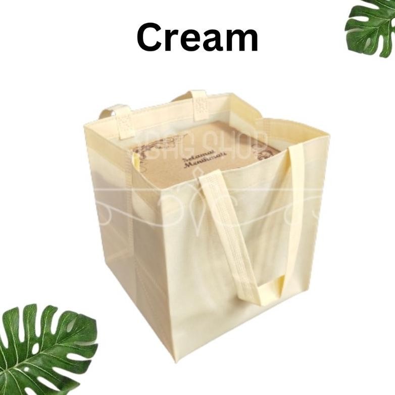 

An85 (1 PACK = 60 PCS) Tas Hajatan 22x22 cm Tinggi 25 cm / Tas Nasi Kotak / Tas Spunbond / Goodie Bag / Tas Aqiqahan / Tas Berkatan / Tas Box Nasi Termurah
