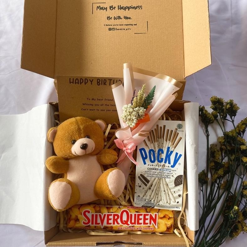 

FUZ-611 READY/ HAMPERS BONEKA DAN SNACK/ HAMPERS ULANG TAHUN/ KADO ULANGTAHUN/ KADO CEWE/ KADO WISUDA/ HAMPERS WISUDA/HAMPERS GEMESH Termurah