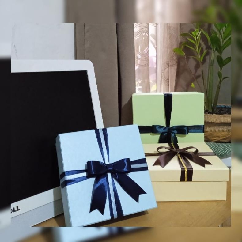 

SPECIAL BOX KADO, HAMPER BOX, BOX GIFT Hard box, gift box, kotak kado berpita Yu-10