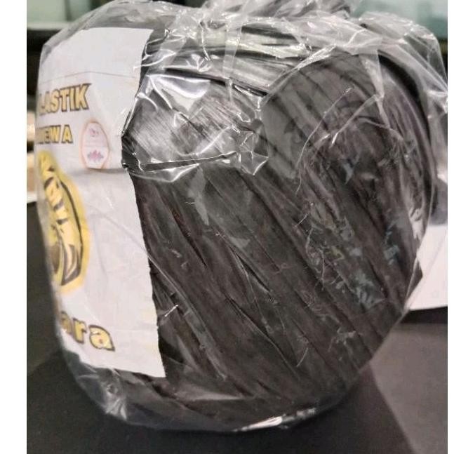 

Tali Rafia Merk Bidara / Tali Rapia Hitam 3 Ons / 300 Gram