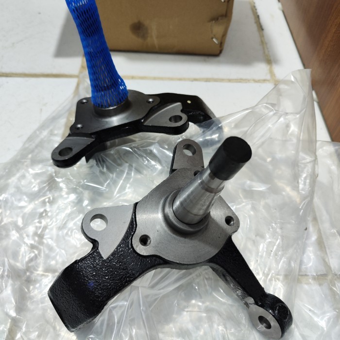 knuckle as depan isuzu panther