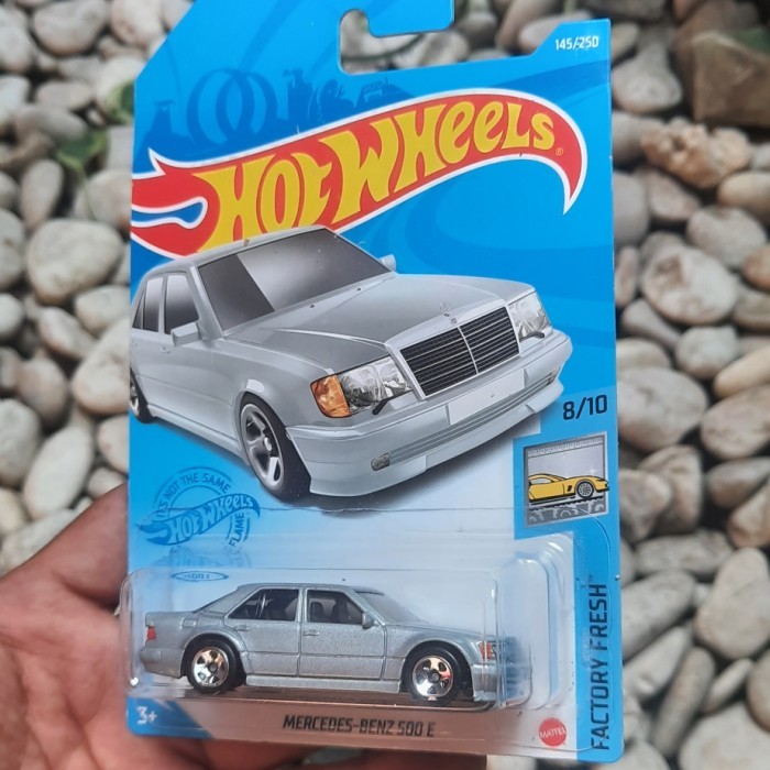 HOT WHEELS MERCEDES BENZ 500E