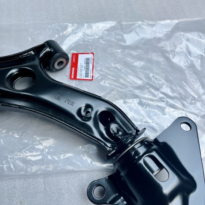 Lower Arm honda jazz rs ge8/freed
