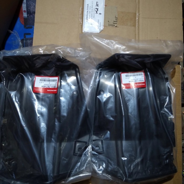 INNER FENDER BELAKANG MOBILIO RS FORSALE!