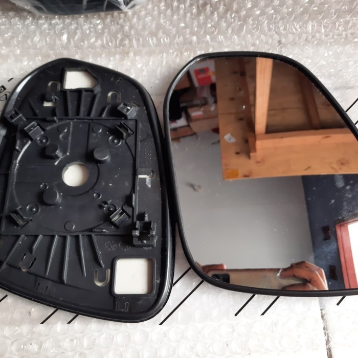 kaca spion inova reborn 2108