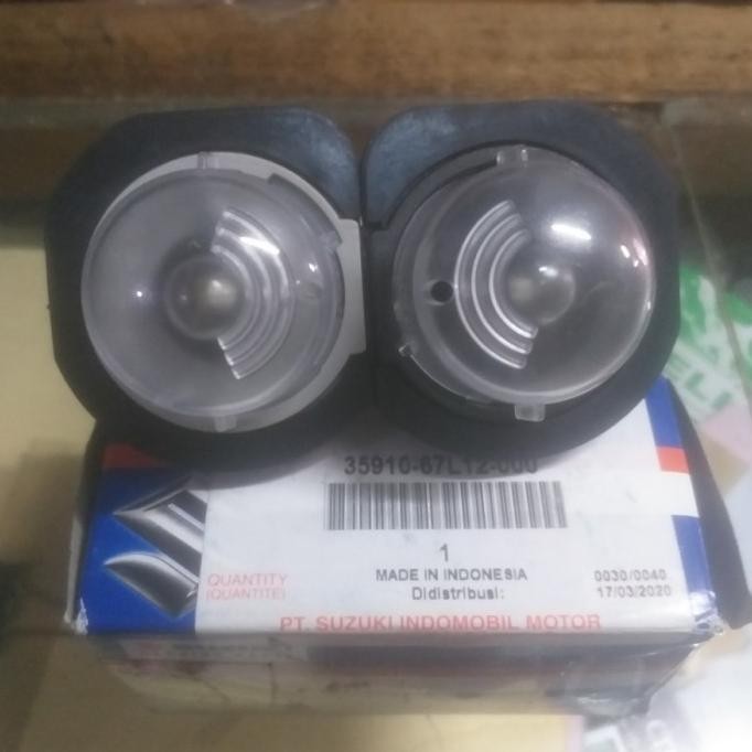 Dudukan Plat Nomor Lampu Plat Nomor Belakang Mobil Suzuki Ertiga Wagon R ASLI SGP