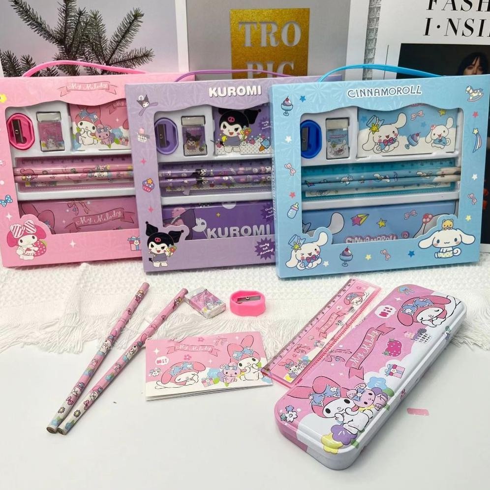 

YBW-2429 VOOVA Set Alat Tulis/ Kotak Pensil Anak Set 7 in 1 Stationery Untuk Hadiah Anak Sekolah Sanrio/ Alat Tulis Set Kotak Pensil Karakter Kuromi/ Set ATK Lucu dan Murah Berkualitas