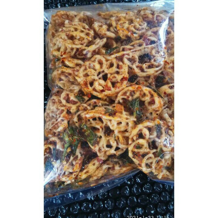 

Ready Stock Kerupuk pedo pedas kerupuk mawar pedas 500gr Model Baru