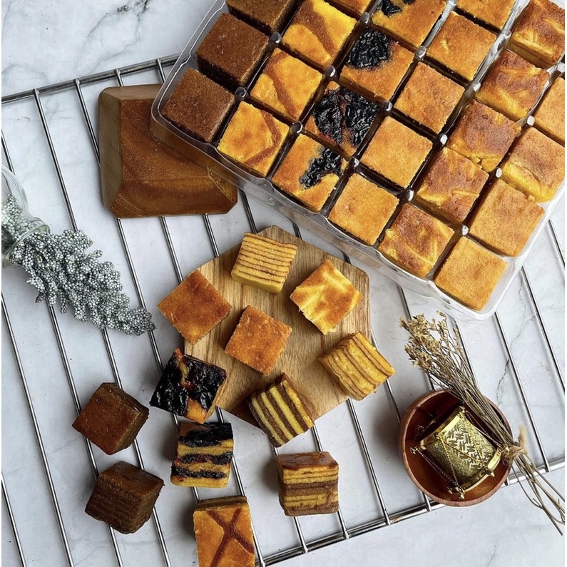 

Kue Paket Ni Platinum Lapis Legit Makanan Ringan Sna Celan Enak Hampers Jajanan Ter