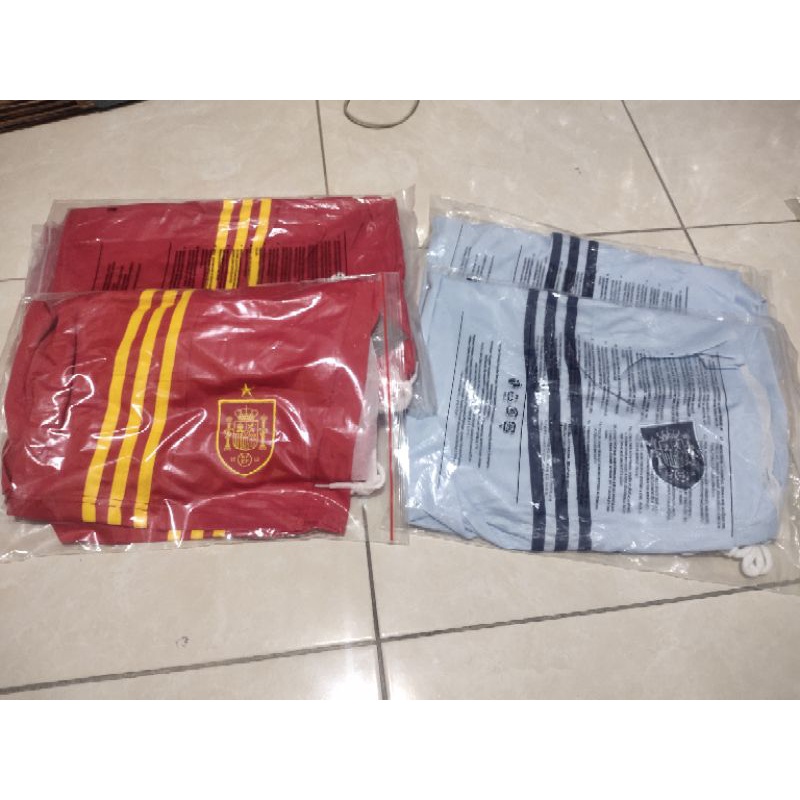 celana spanyol home away