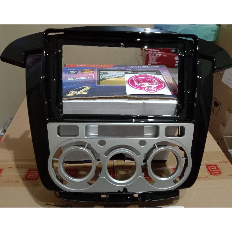 ★★★ AjP Frame Head Unit android Innova 2012 Up Digital & Manual 9inch ✸ Z ✉