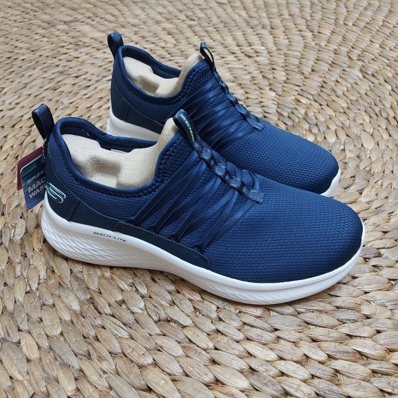 Skechers slip on wanita navy 1.299.000