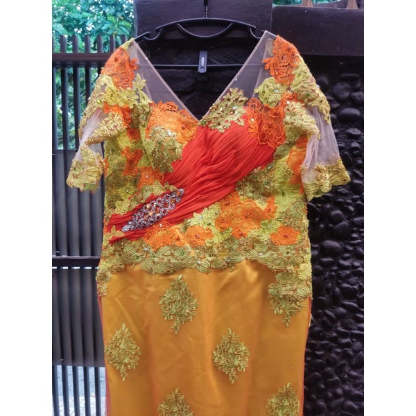 Preloved Dress Pesta Mewah Butik Jumbo