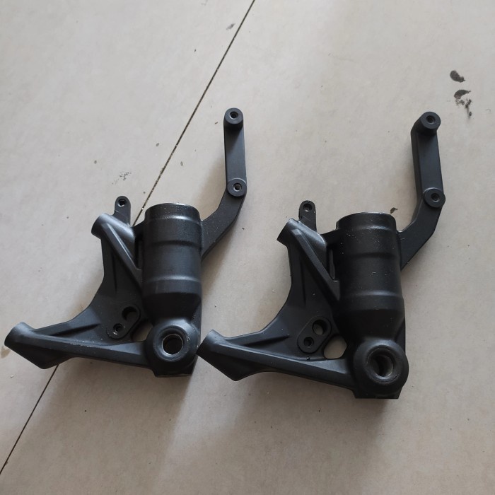 {Bekas} bottom zx25r braket kaliper pnp cbr250rr R25 R15 xabre mt25 108mm Murah