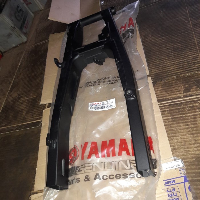 Swing arm / fork / capit udang vixion new asli original YAMAHA terlaris