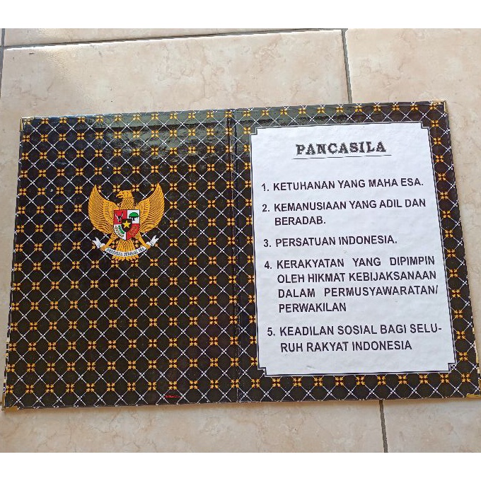 

[12D☑-V➛> Map upacara hitam. map petugas upacara. map murah isi 5. map teks pancasila. doa. tata upacara. janji siswa. pembukaan uud 1945. ready stok/ treending.!!