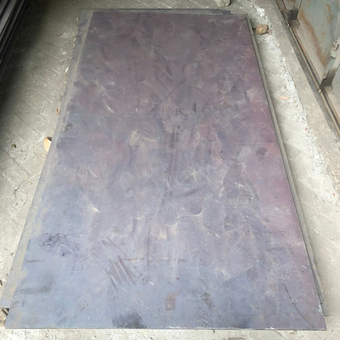 Bestseller Plat Hitam 10Mm 1.20 X 2.40 Meter - Plat Eser Besi