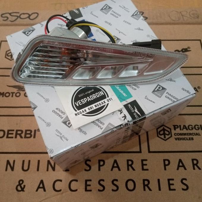 Lampu Sein Depan Kanan Vespa Sprint Primavera