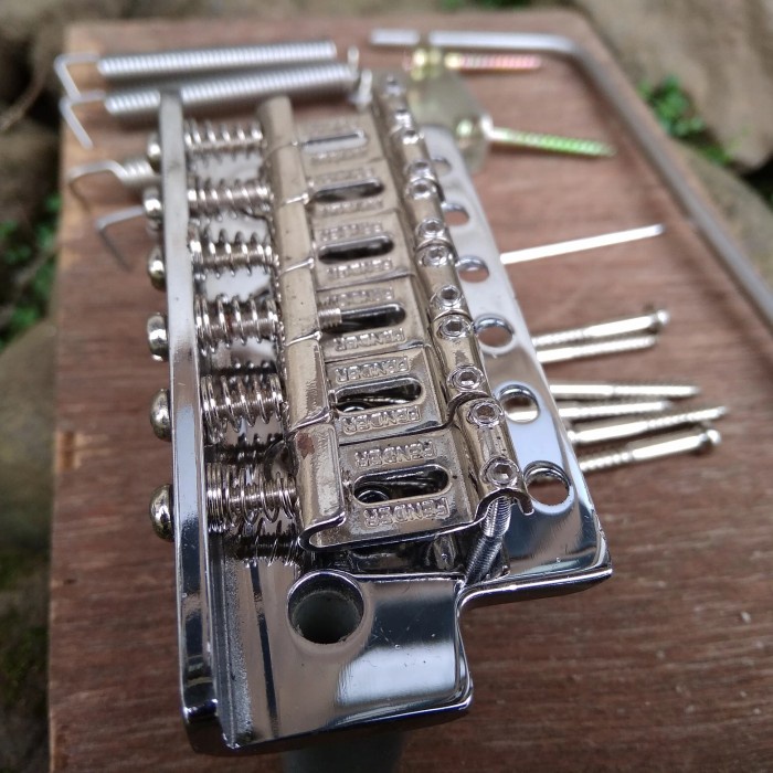 Bridge Tremolo Gitar Fender Stratocaster American Vintage Model