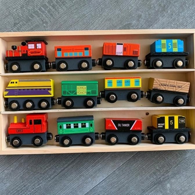 MUST HAVE 12 PCS WOODEN TRAIN TOYS SET - PRETEND TOYS - MAINAN KERETA KAYU MAGNE TERLARIS