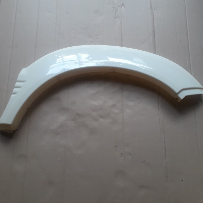 moulding fender kanan depan kijang krista