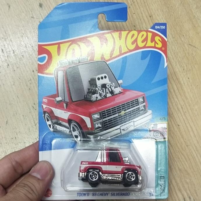 Hotwheels Tooned Chevy Silverado Red 2022