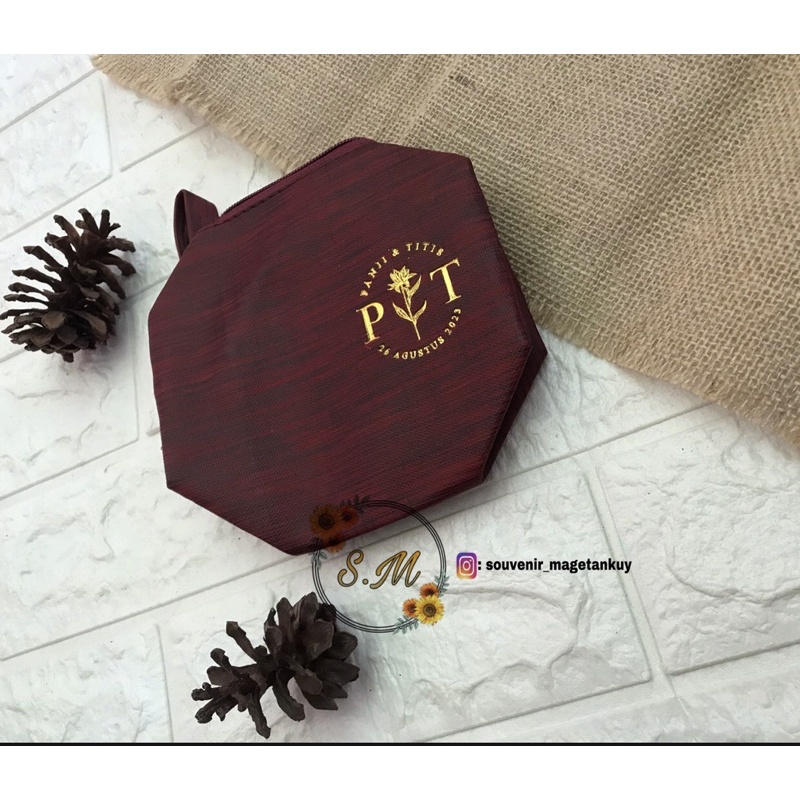 Dompet boxy embos pouch kubus souvenir magetankuy