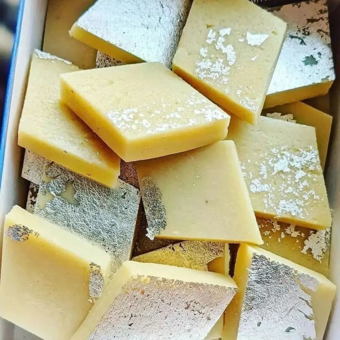 

MANISAN INDIA KAJU KATLI 100GR / MANISAN HOME MADE HALAL