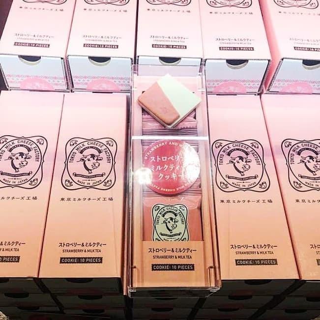 

Tokyo Milk Cheese Factory Strawberry & Milk Tea Cookies Isi 10 Pcs Jpn Best Seller