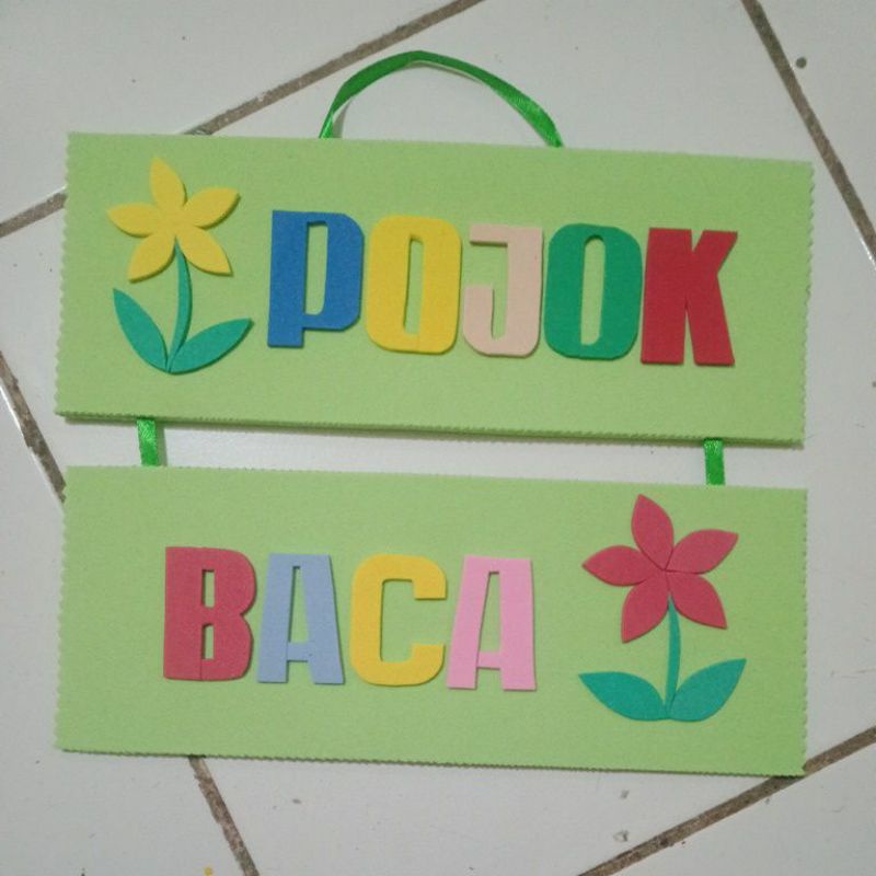 

hiasan dinding kelas pojok baca