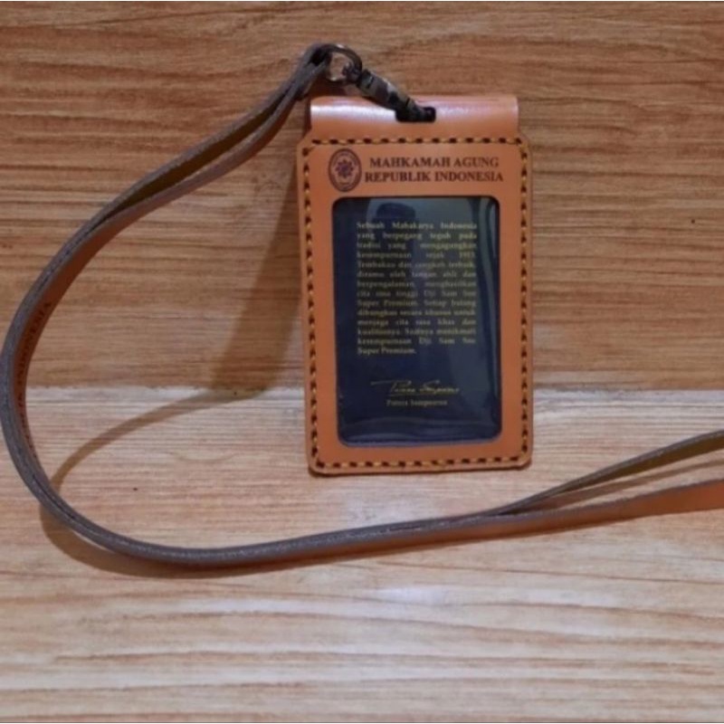 

HOLDER KALUNG ID CARD LOGO MAHKAMAH AGUNG KULIT ASLI COKLAT MODEL LIPAT BEST QUALITY PREMIUM